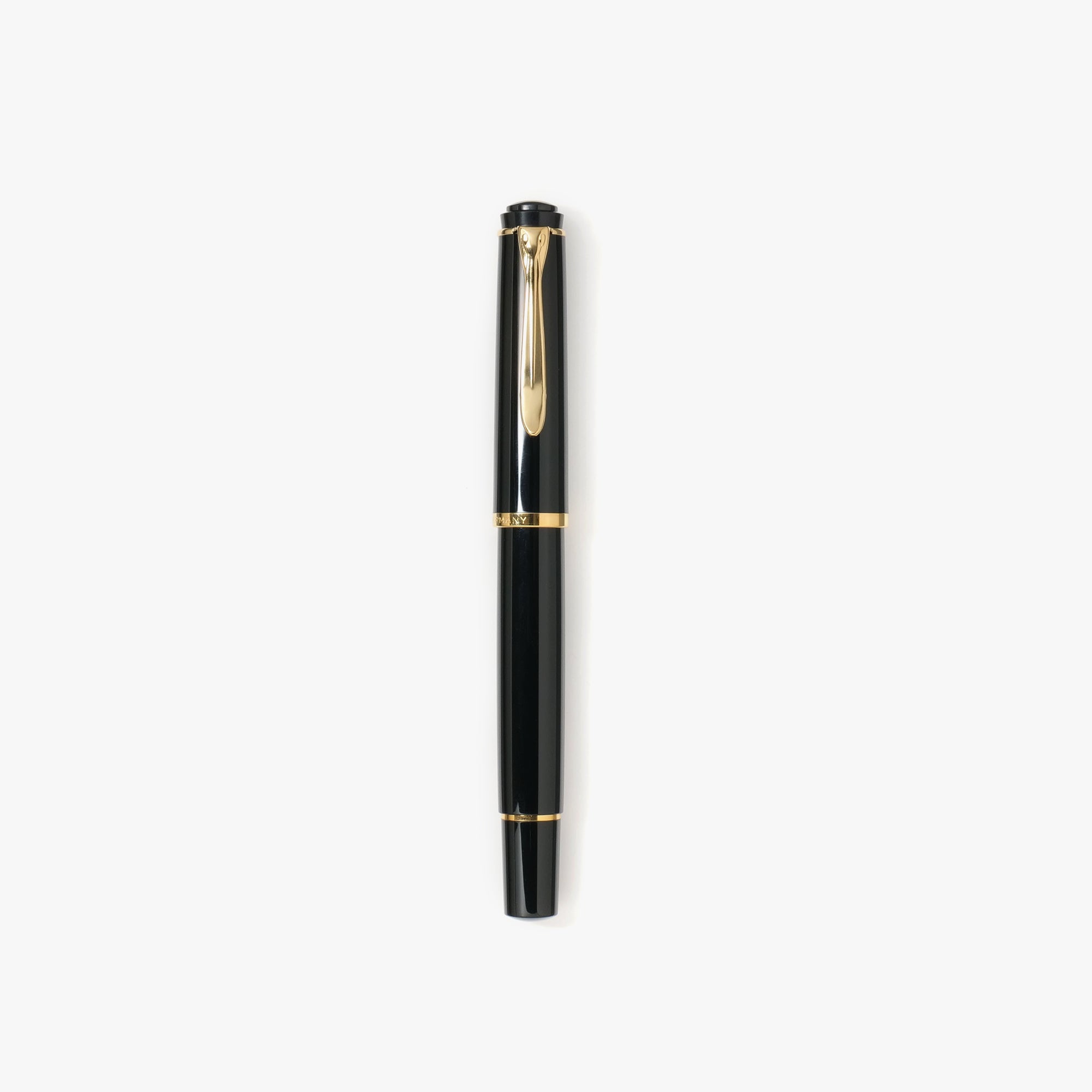 Pelikan M200 Fountain Pen - Classic Black, Australia EF — Pulp